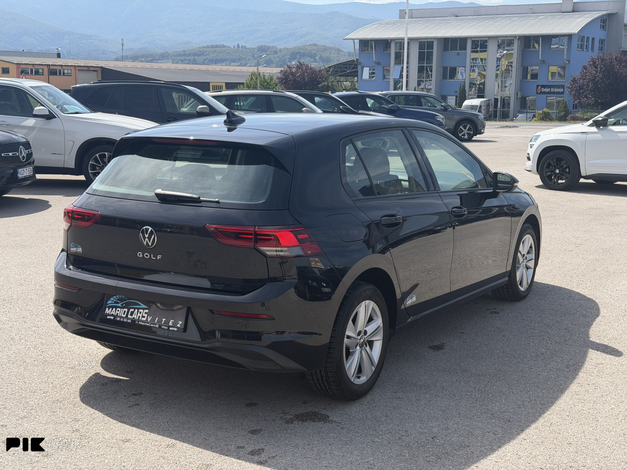 Volkswagen Golf VII 8 2.0 TDi Dsg 2021. god