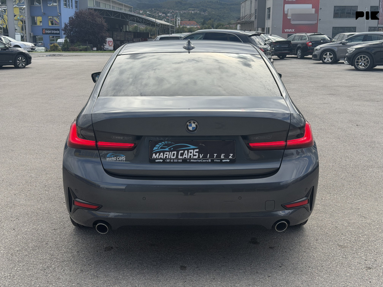 BMW 318 2.0 Dizel Automatik registriran do 18.03.2027. 160 000 km