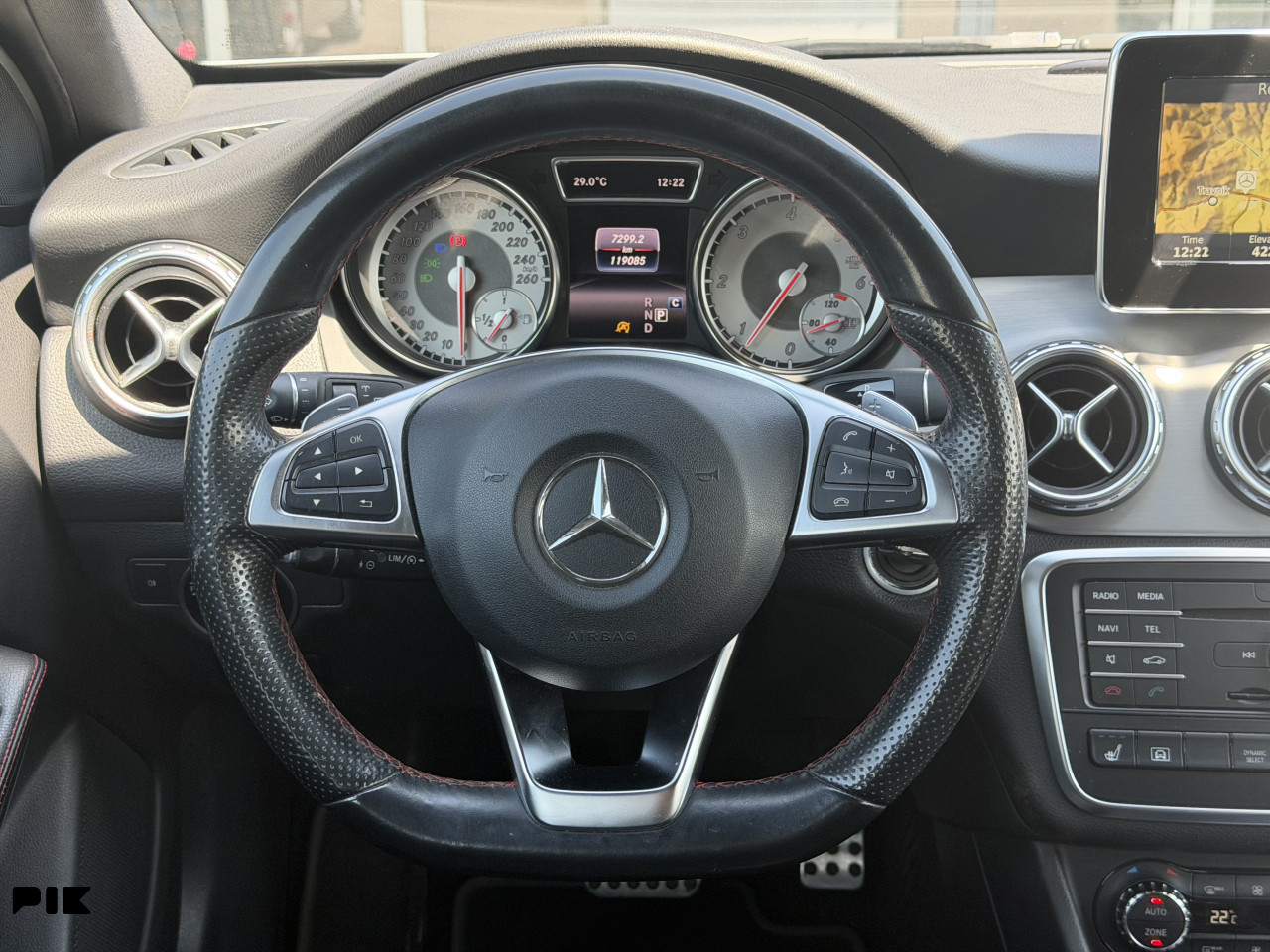 Mercedes Benz GLA 200 Dizel 2 x AMG 4 Matic 114 000 prešao 2017.