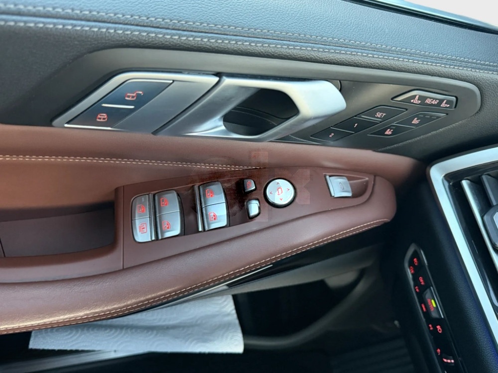 BMW X7 5.0i xdrive 340kw