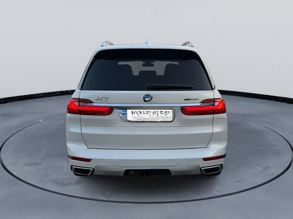 BMW X7 5.0i xdrive 340kw