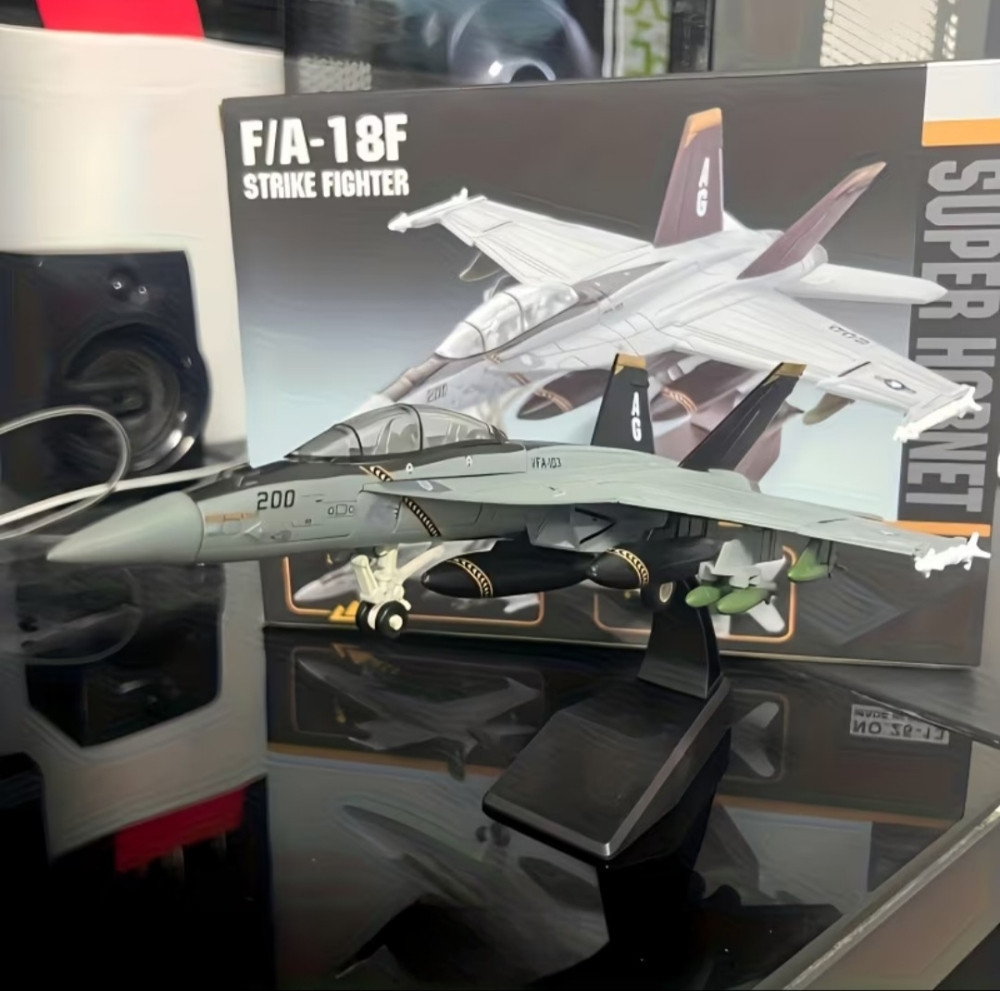 avion F18 model kids (vrecici)