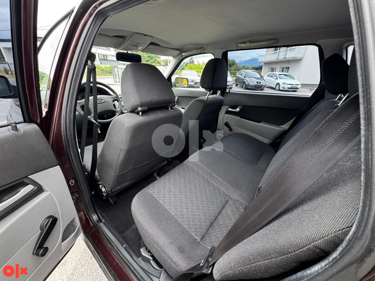 LADA PRIORA 1.6 KLIMA/ALU FELGE