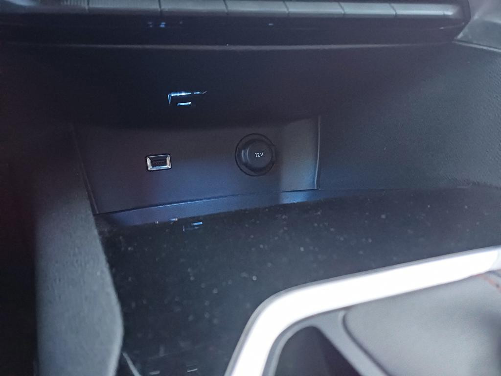 PEUGEOT 5008 1.5 BlueHDI ALLURE SPORT VIRTUAL COCKPIT 7 SJEDIŠTA