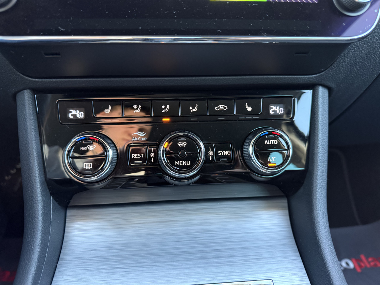 ŠKODA SUPERB 2.0 TDI DSG7 BUSINESS EDITION FULL LED