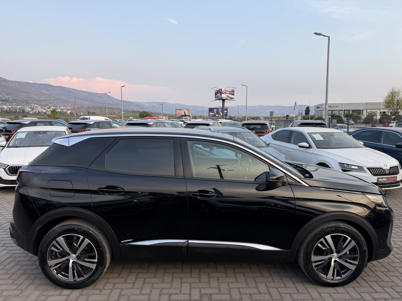 PEUGEOT 3008 1.5 BlueHDI ALLURE SPORT 8mm LANAC 2023 GP