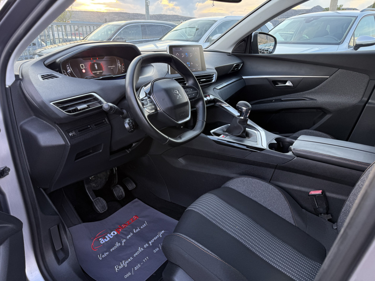 PEUGEOT 5008 1.5 BlueHDI ALLURE SPORT VIRTUAL COCKPIT