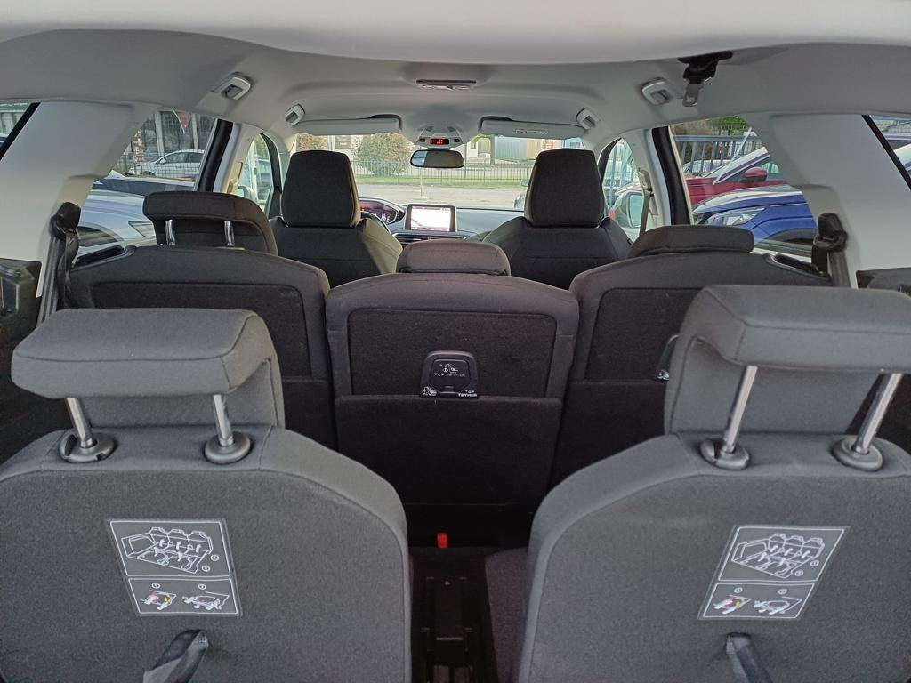 PEUGEOT 5008 1.5 BlueHDI ALLURE SPORT VIRTUAL COCKPIT 7 SJEDIŠTA