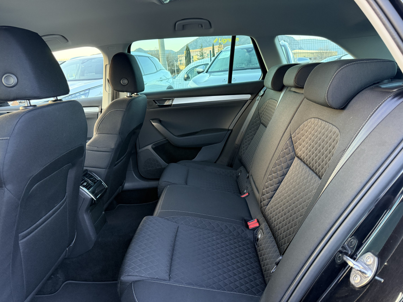 ŠKODA SUPERB 2.0 TDI DSG7 BUSINESS EDITION FULL LED