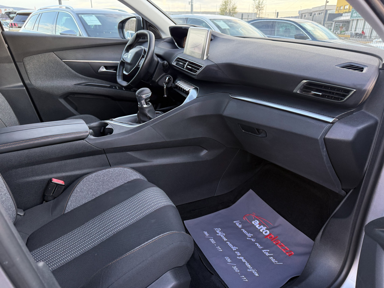 PEUGEOT 5008 1.5 BlueHDI ALLURE SPORT VIRTUAL COCKPIT