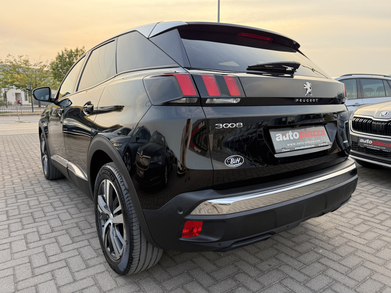 PEUGEOT 3008 1.5 BlueHDI ALLURE SPORT 8mm LANAC 2023 GP