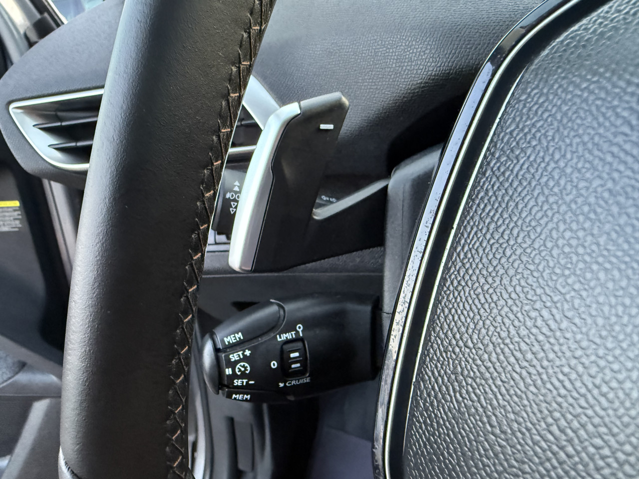 PEUGEOT 3008 1.5 BlueHDI ALLURE SPORT VIRTUAL COCKPIT