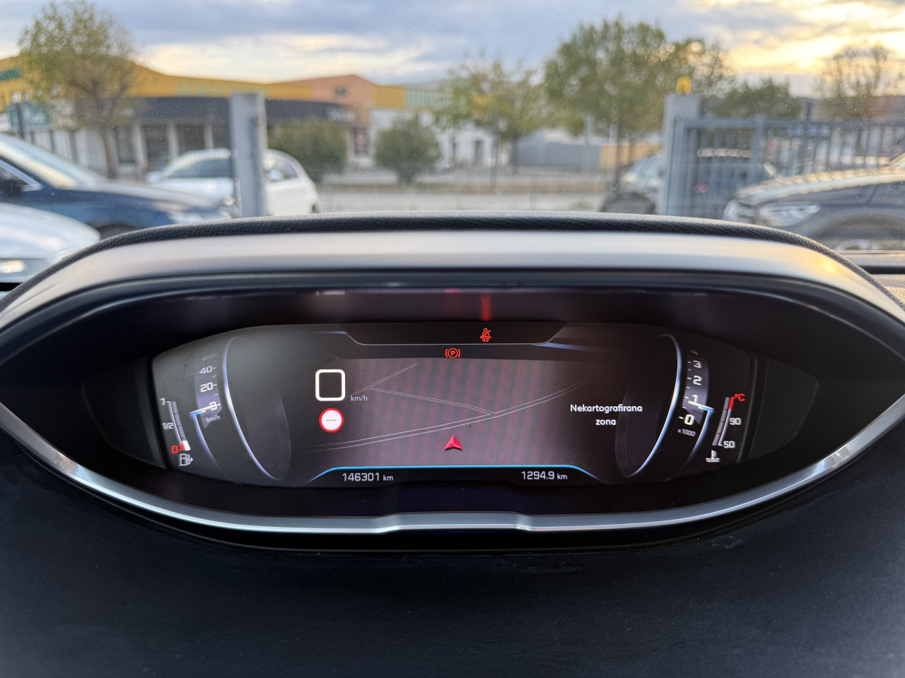 PEUGEOT 5008 1.5 BlueHDI ALLURE SPORT VIRTUAL COCKPIT