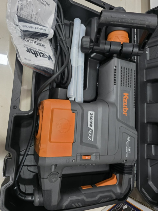 UDARNI CEKIC ZA RAZBIJANJE STEMALICA HILTI KZUBR KDH11G-2600S