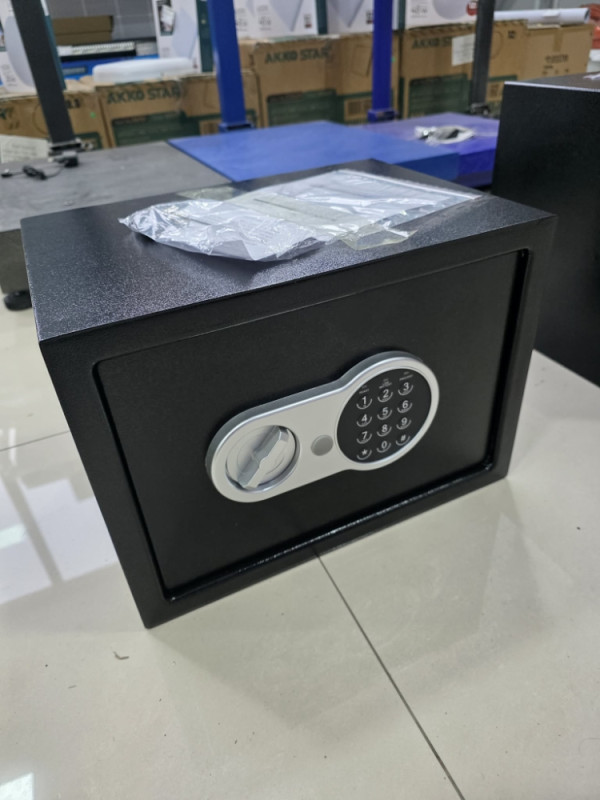 SEF ZA ORUZJE NAKIT SIGURNOSNI 25x35x25