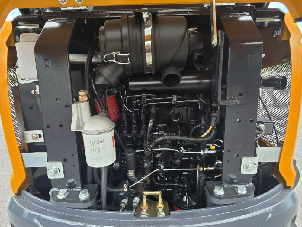 BAGER GUSJENICAR TOP CAT 1800KG 3 KLIPA DIZEL