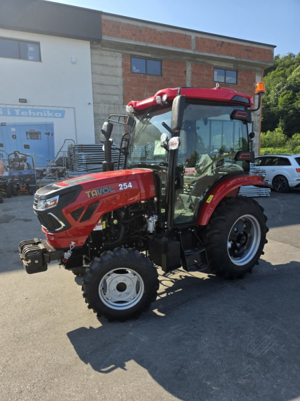 TRAKTOR TAVOL TL 254 25KS SA KABINOM KOMPRESOR