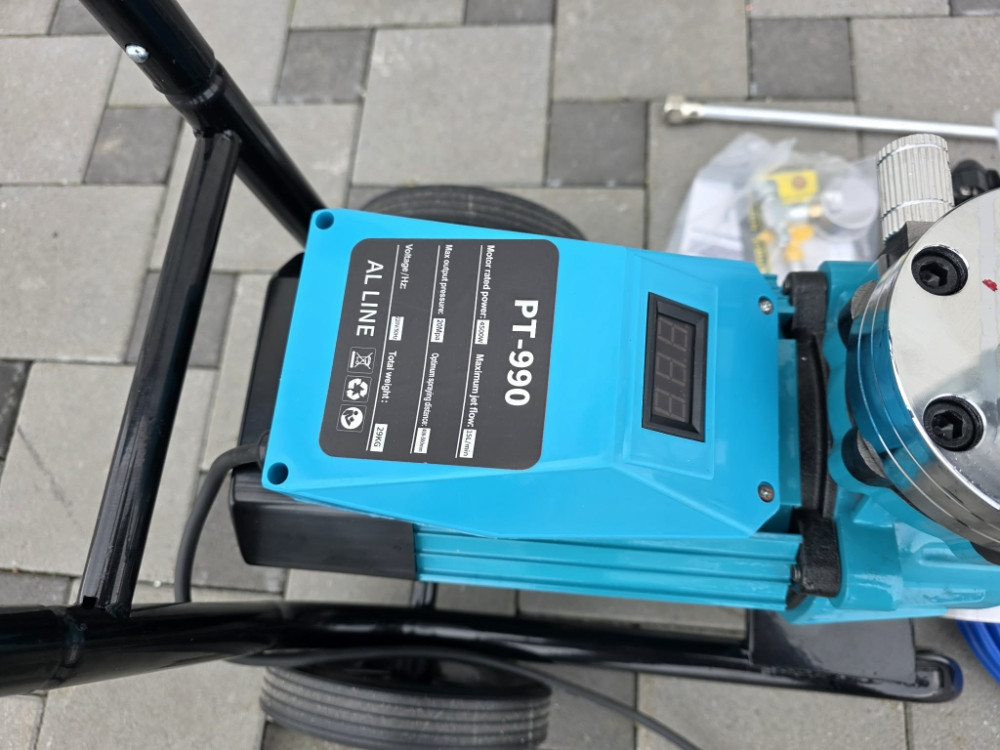 UREDJAJ ZA FARBANJE MASINA SPRICA 4500W