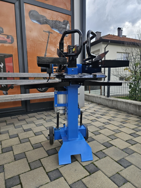 VERTIKALNI CJEPAC ZA DRVA 8 T SMITH AUSTRIA AKCIJA