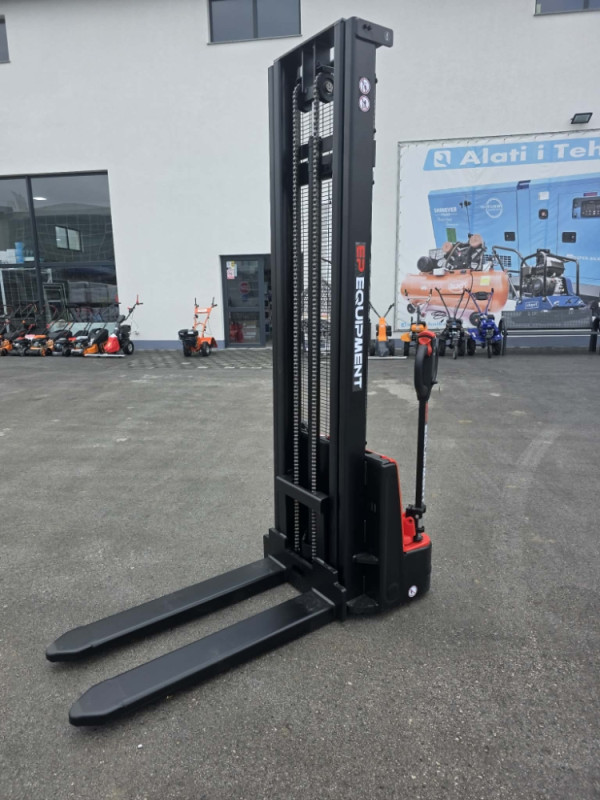 ELEKTRICNI VILJUSKAR PALETAR 3.9 EQUIPMENT DS3 1500KG STAKER