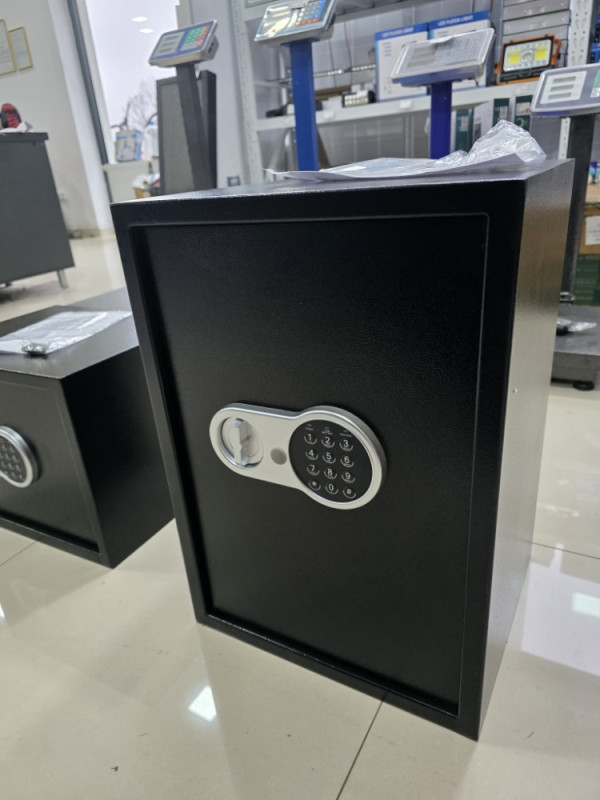 SEF ZA ORUZJE NAKIT SIGURNOSNI 50x35x30