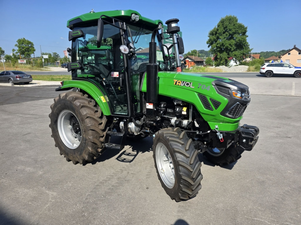 TRAKTOR TAVOL TL704 70KS SA KABINOM KOMPRESOR RADIJALNE GUME KLIM