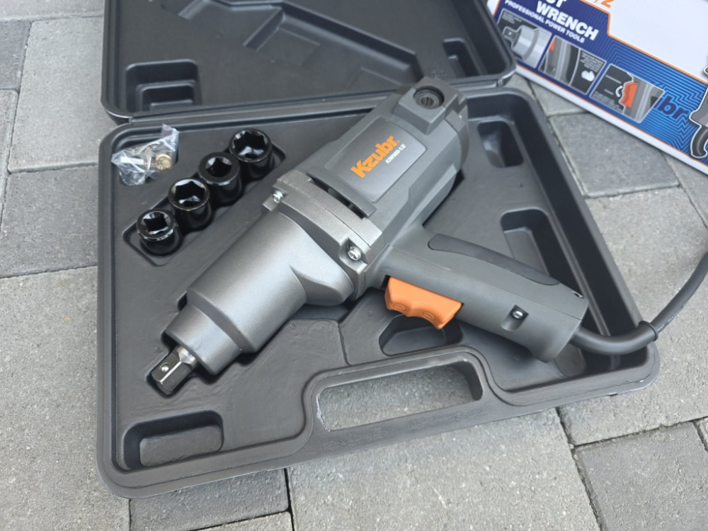 ELEKTRICNI UDARNI ODVIJAC PISTOLJ KZUBR KIW900-1/2 17,19,21,22MM