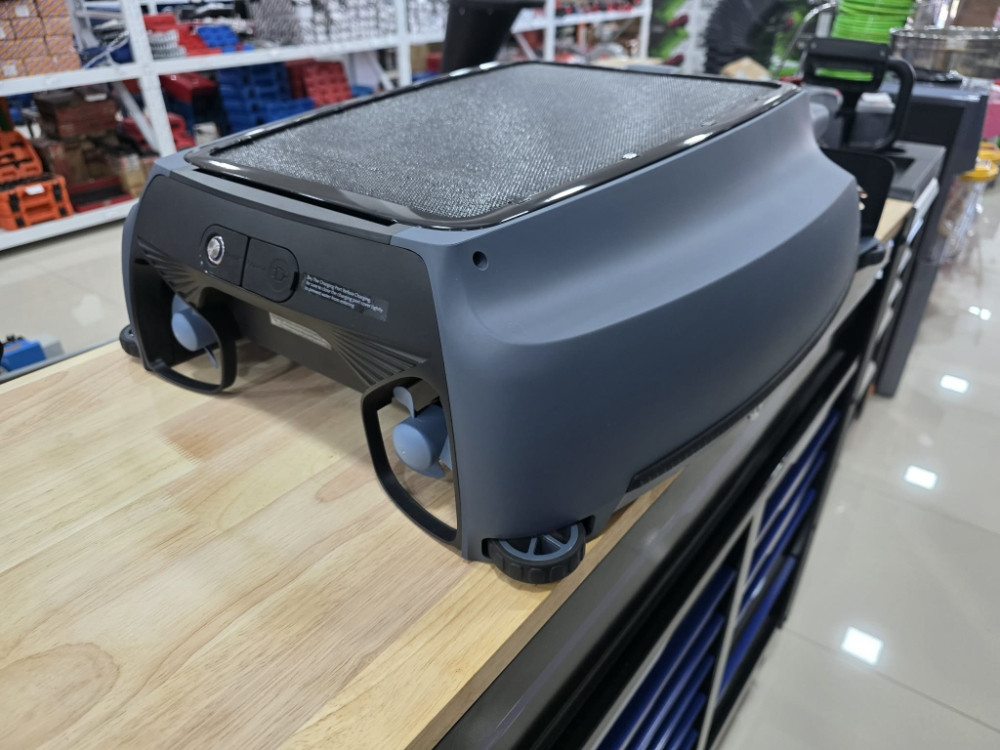Solarni robot za ciscenje bazena bazen za sakupljanje lisca