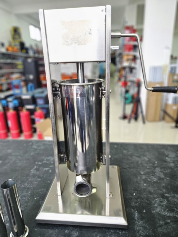 TOP MASINA ZA KOBASICE PUNILICA INOX 7L