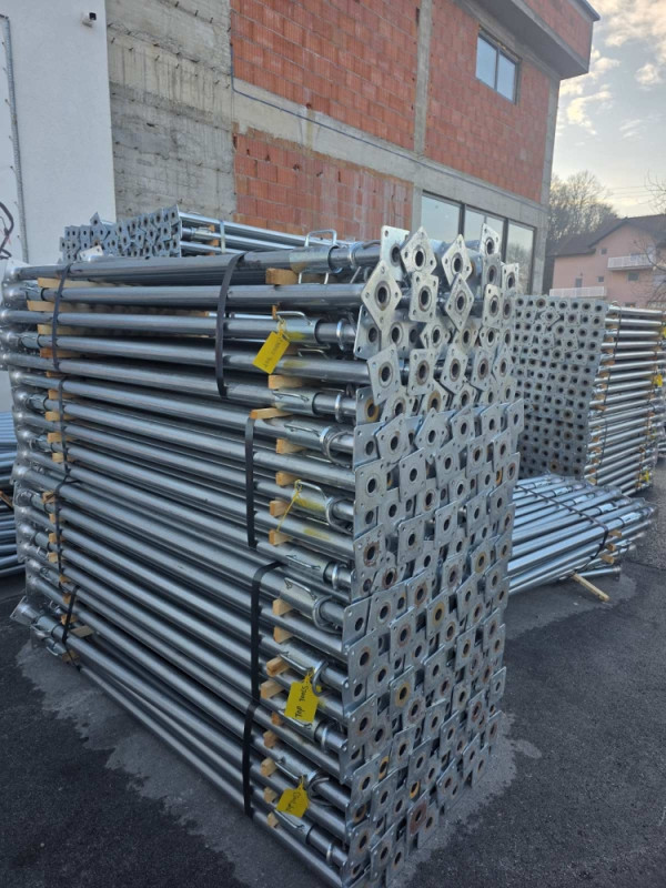 Pulc pulcevi podupirac podupiraci 4.5m pocincani cinkovani sprajc
