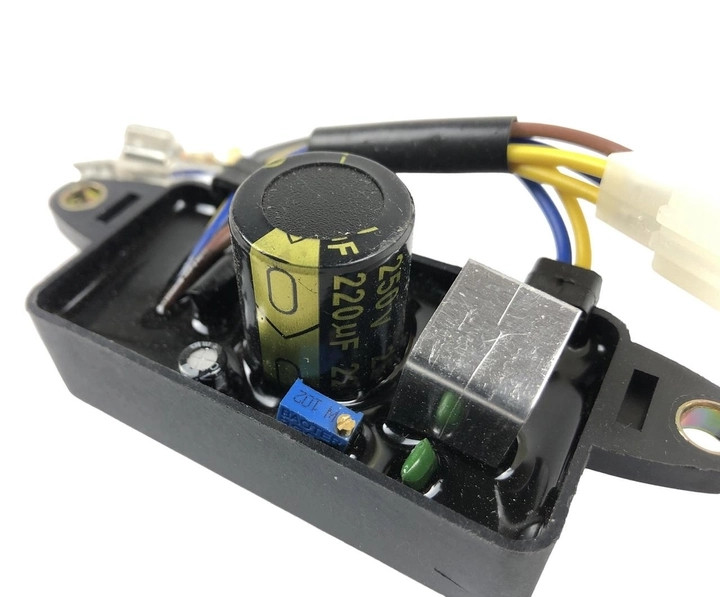 Regulator napona za agregat 2.5kw AVR