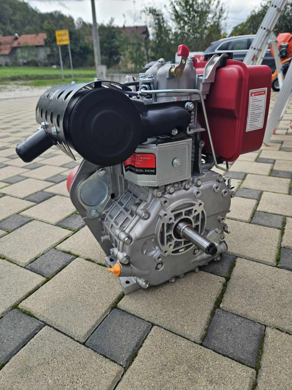 UNIVERZALNI DIZEL MOTOR 8.2KW