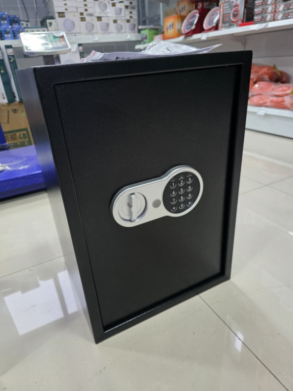SEF ZA ORUZJE NAKIT SIGURNOSNI 50x35x30