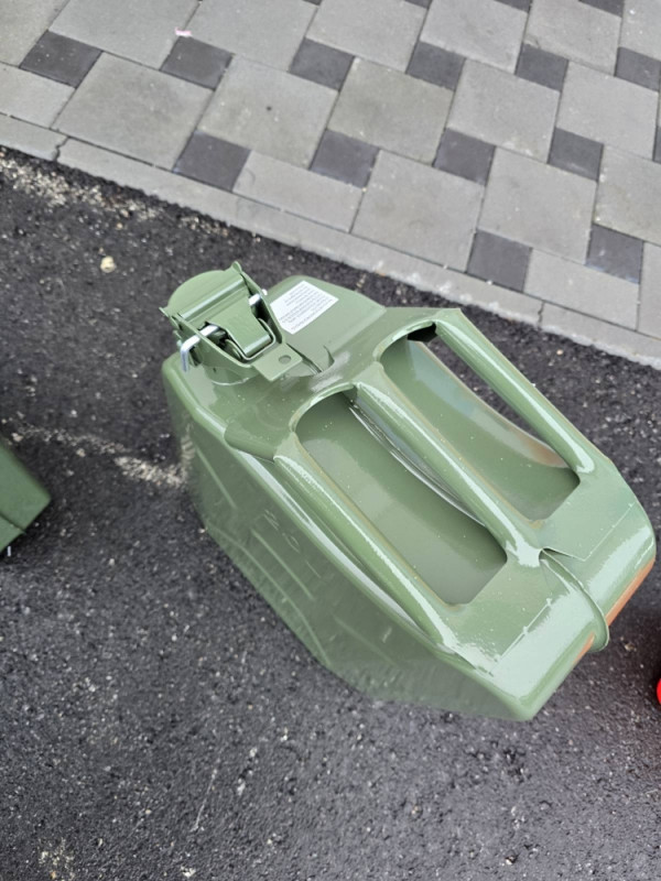 KANISTER ZA GORIVO 10L METALNI