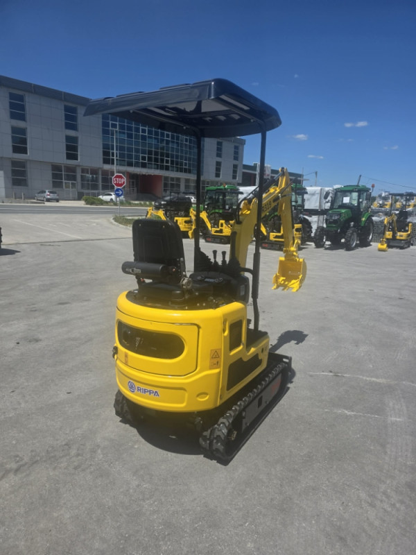 BAGER RIPPA ROVOKOPAC R319 DIZEL 1000KG 1T FIXNA RUKA