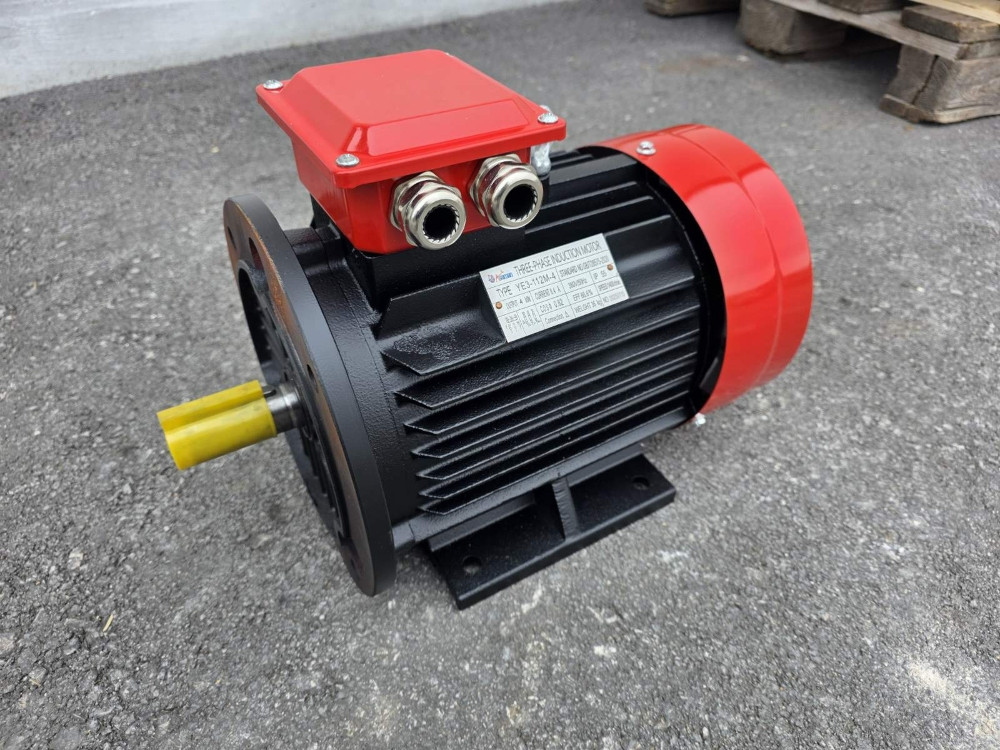ELEKTRO MOTOR ELEKTROMOTOR 4 KW 4KW 1400 PRIRUBNICKI