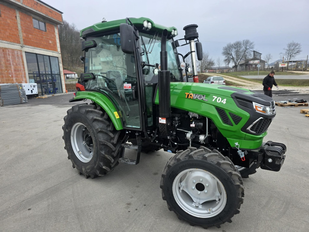 TRAKTOR TAVOL 704 ORIGINAL 70KS DUPLAK