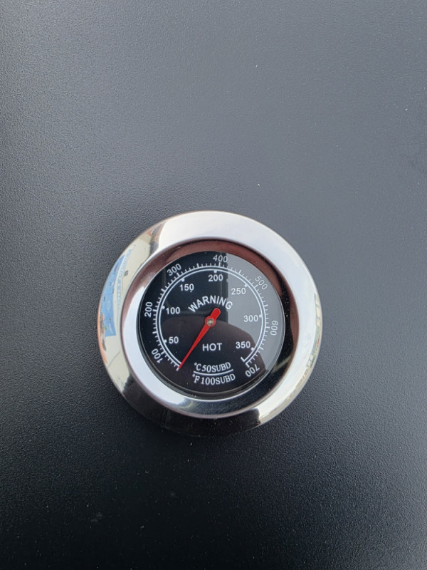 ROSTILJ GRILL GRIL NA DRVA I UGALJ SA TERMOSTATOM