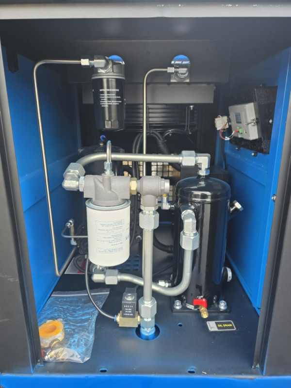 VIJCANI KOMPRESOR BESUMNI VETOMAX GERMANY 200L 1000L/MIN