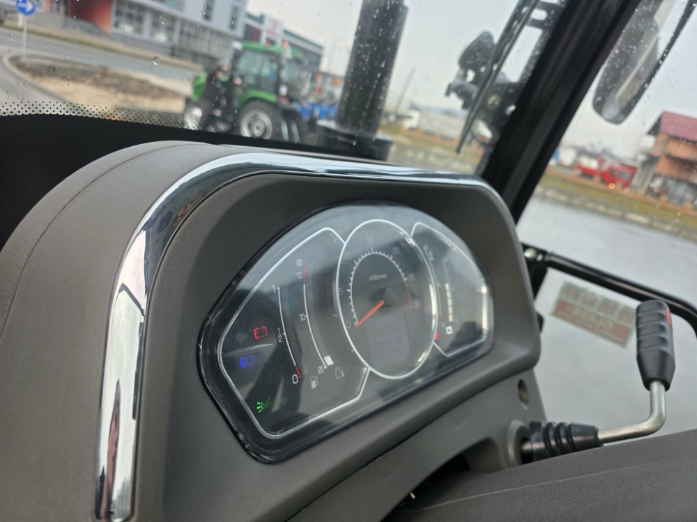 Traktor TAVOL 504  - 50 KS