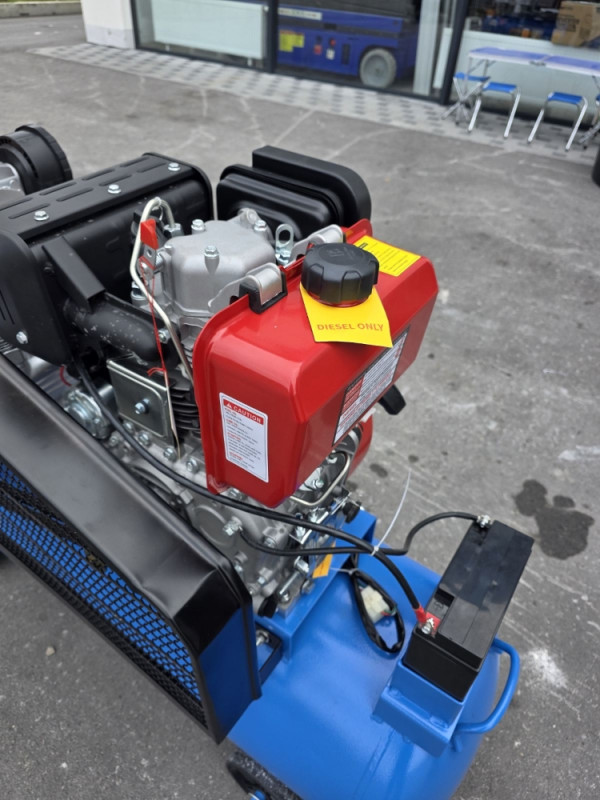 KOMPRESOR DIZEL ELEKTRO START 200l NEWISIMIG GERMANY