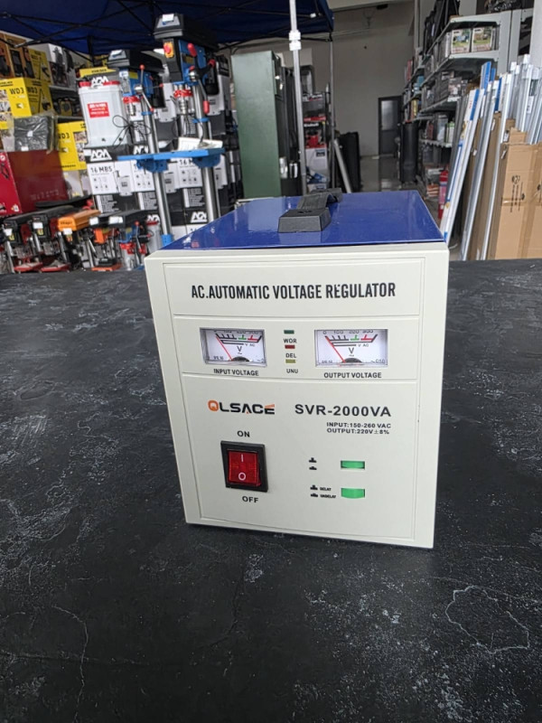STABILIZATOR NAPONA STRUJE 2000W
