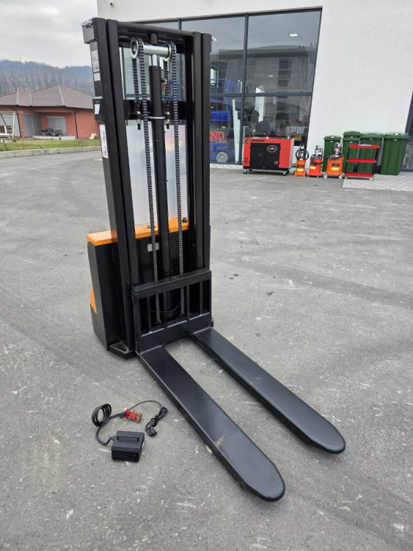 ELEKTRICNI PALETAR VILJUSKAR 1600KG 2.5M 24V STAKER