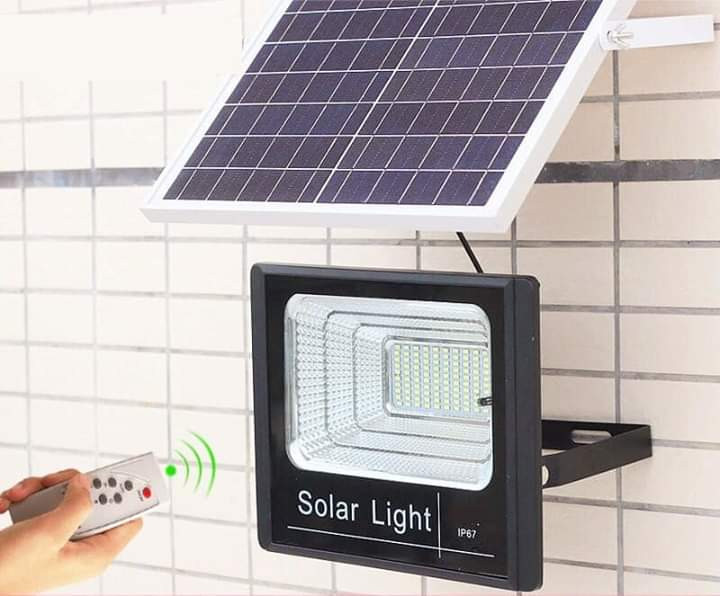 LED 50w solarni reflektor s panelom