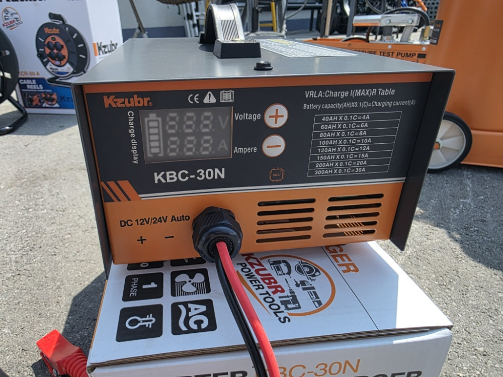 PAMETNI PUNJAC ZA AKUMULATOR KZUBR KBC-30N 300AH