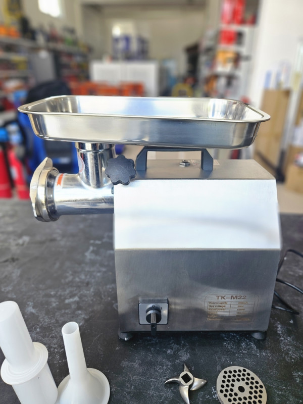 MASINA ZA MESO INDUSTRIJSKA TK22 GERMANY 1300W