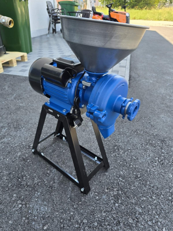 MLIN ZA KUKURUZ I BRASNO SENICU 2.6KW STRAUS AUSTRIA