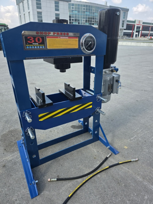 PRESA HIDRAULICNA MOTORNA ELEKTRICNA 30T