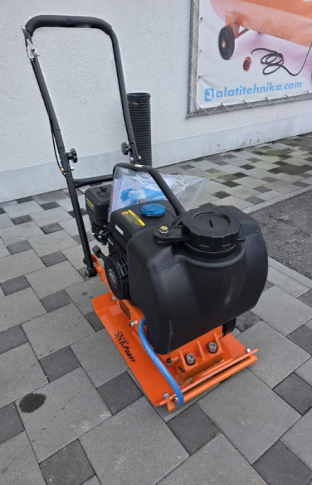 VIBRO PLOCA ZA NABIJANJE TERENA SNK GERMANY ZABA SA VODOM