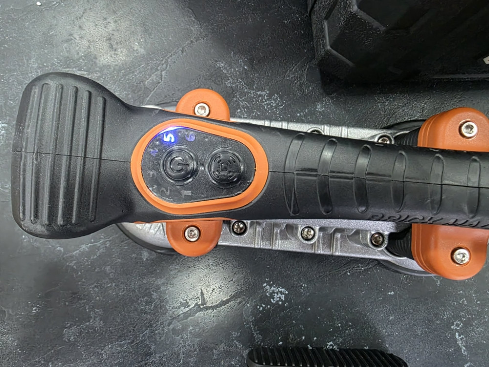 AKU VAKUM ZA PLOCICE DUPLI VIBRATOR KZUBR KCTPM21V-120X2